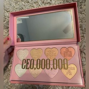 P. Louise CEO,000,000 Highlighter Palette